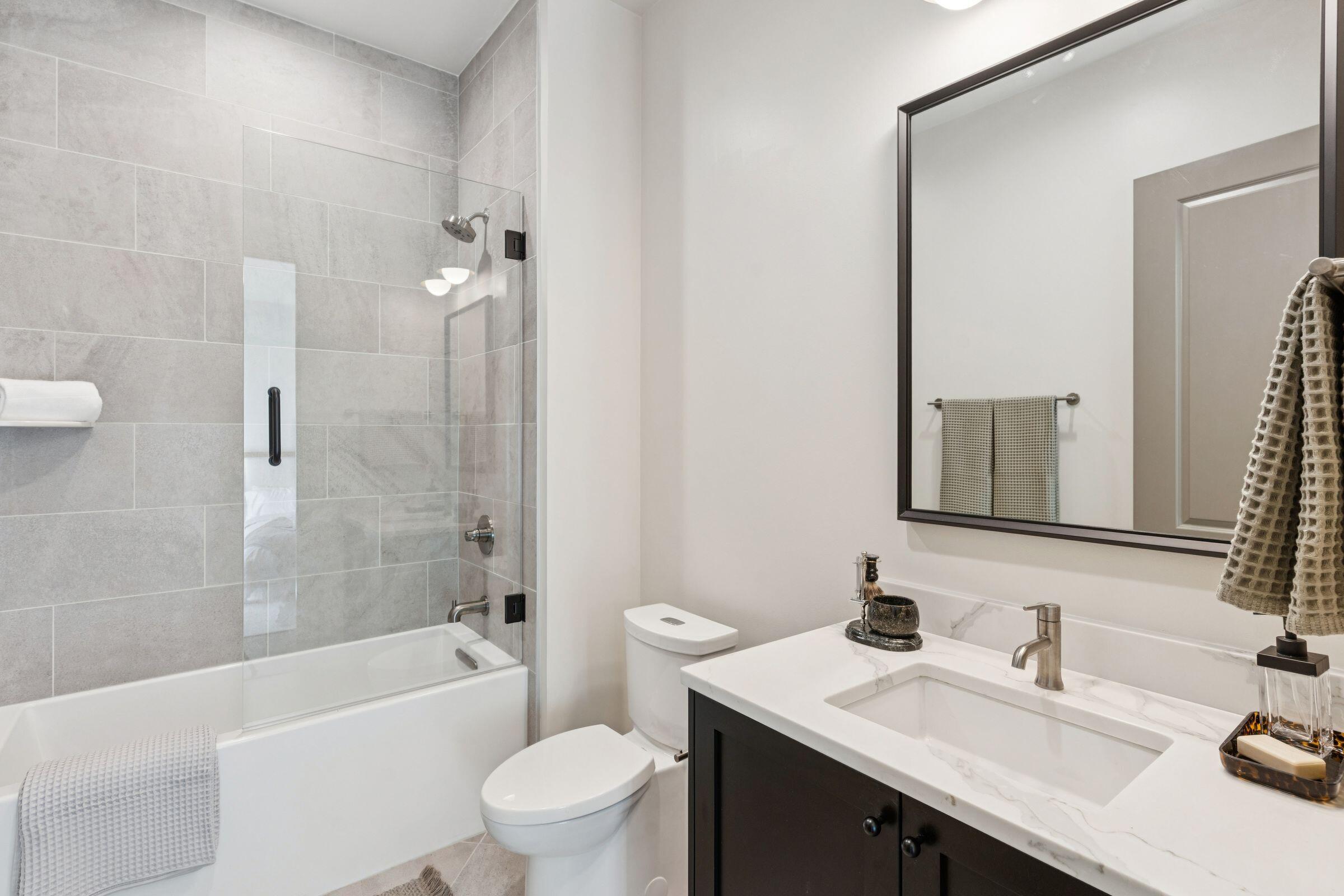 600 Waterman Street, Unit 732 Charleston, SC 29492 - Photo 47 of 61 Secondary bath