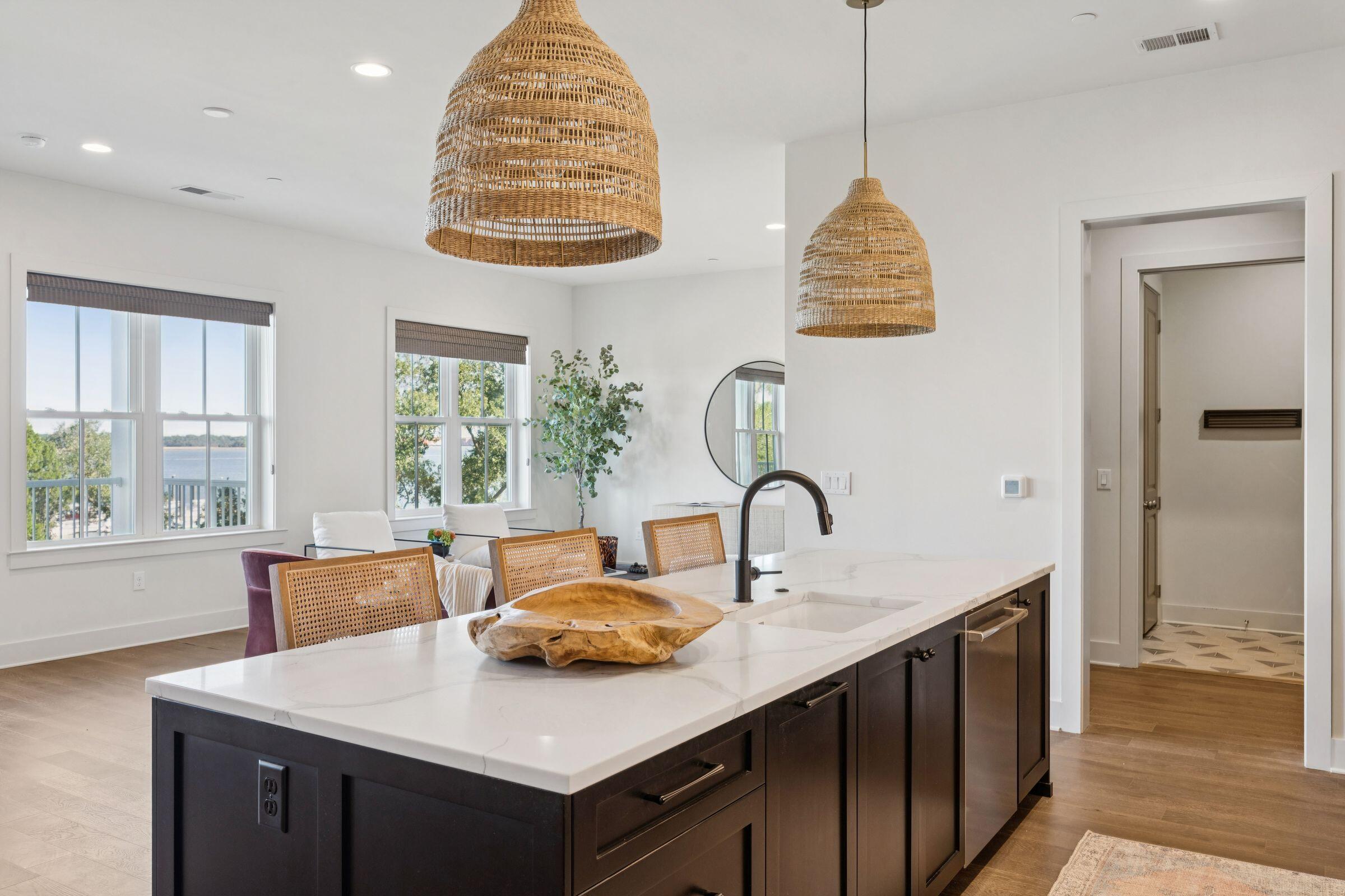 600 Waterman Street, Unit 732 Charleston, SC 29492 - Photo 9 of 61 kitchen