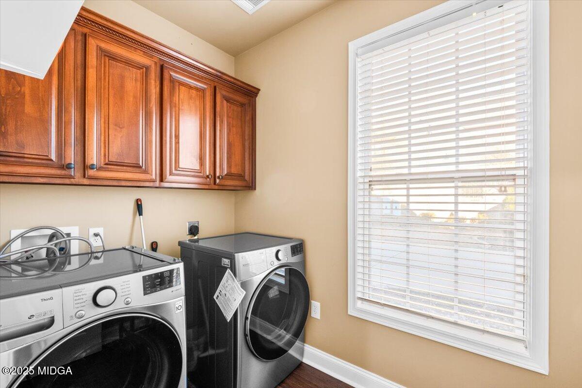 204 Cashmere Court Centerville, GA 31028 - Photo 30 of 51 a utility room with dryer and washer