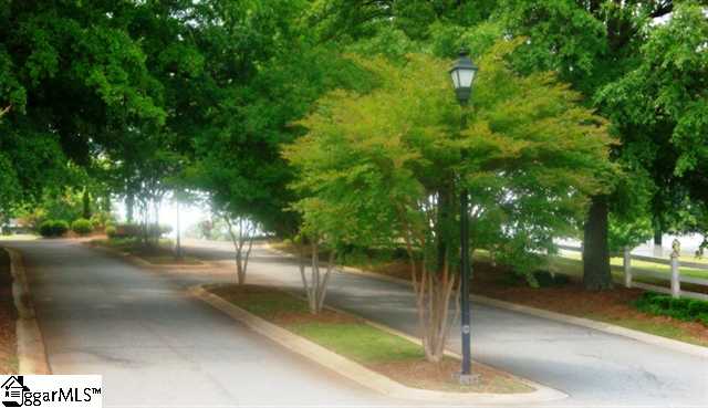 210 Chartwell Drive Greer, SC 29650 - Photo 17 of 21 Gallery Image 17