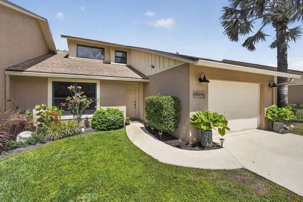 $525,000 | 11894 Donlin Drive, Wellington, FL 33414