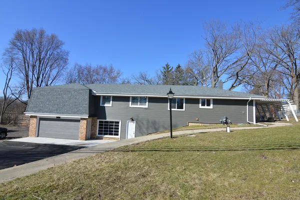 $381,000 | 34550 North Wilson Road, Ingleside, IL 60041