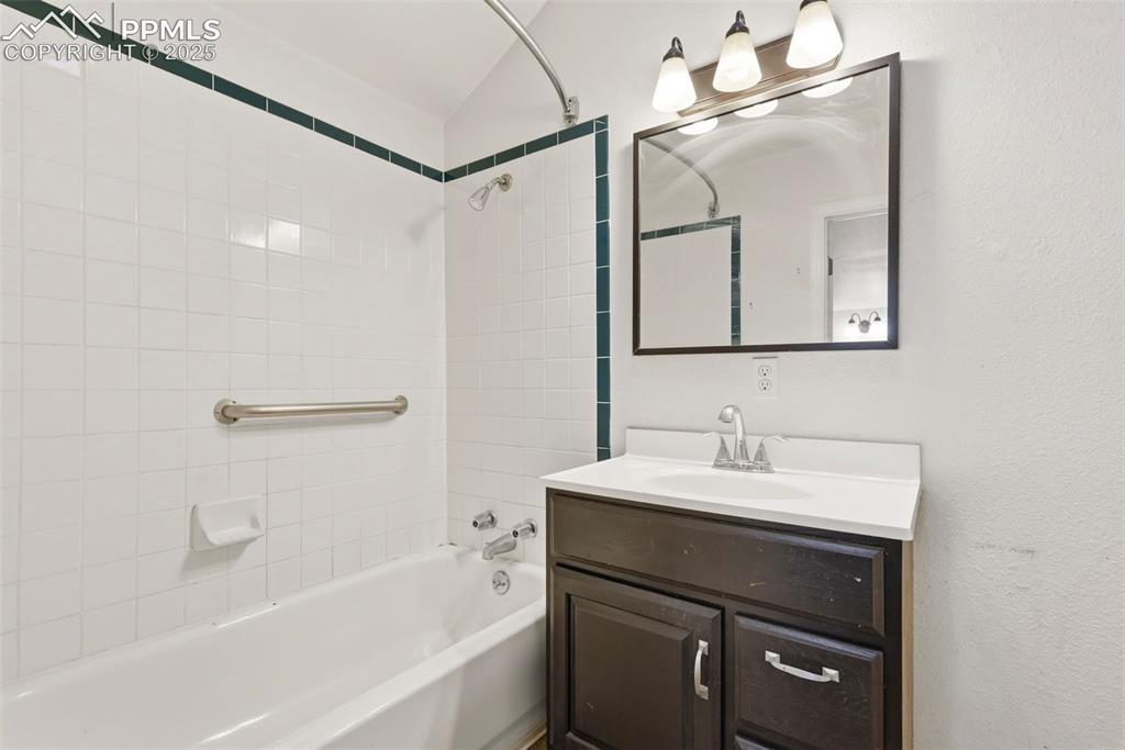 2004 Oak Way Colorado Springs, CO 80906 - Photo 12 of 25