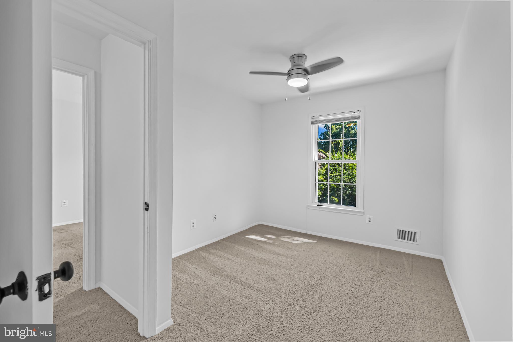11924 Travistock Court Reston, VA 20191 - Photo 24 of 41