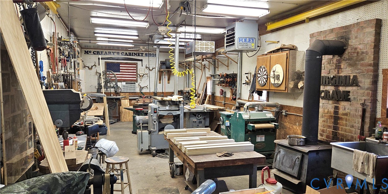 10511 Ashcake Road Ashland, VA 23005 - Photo 41 of 58 a view of a room with gym equipment