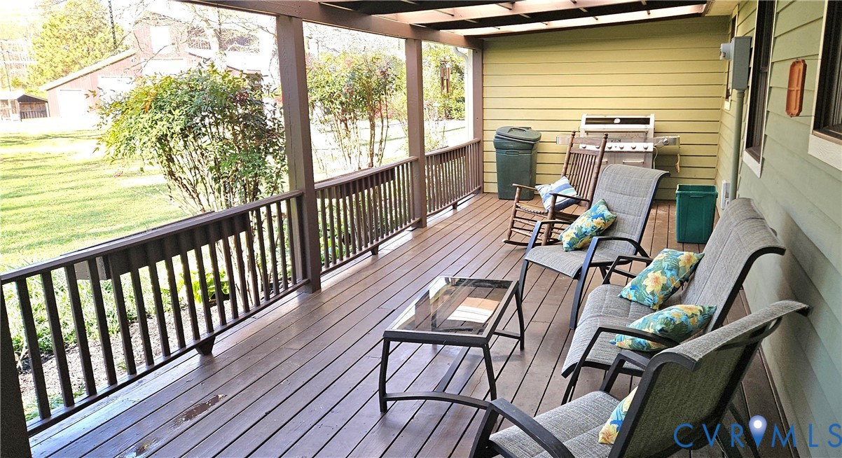 10511 Ashcake Road Ashland, VA 23005 - Photo 56 of 58 a view of balcony with furniture