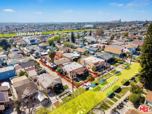 an aerial view of multiple house