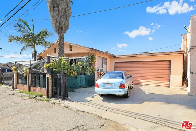 a car parked in front of a building