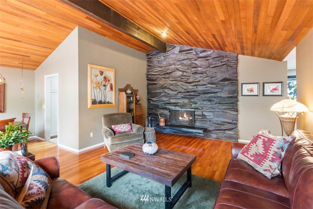 16209 Southeast 145th Street Renton, WA 98059 - Photo 3 of 23
