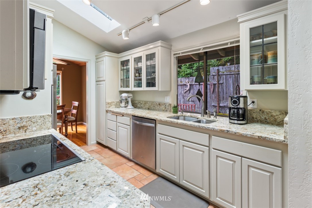 16209 Southeast 145th Street Renton, WA 98059 - Photo 6 of 23