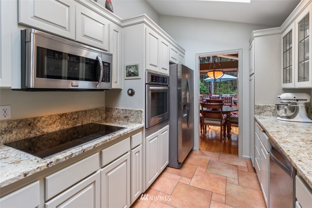 16209 Southeast 145th Street Renton, WA 98059 - Photo 7 of 23
