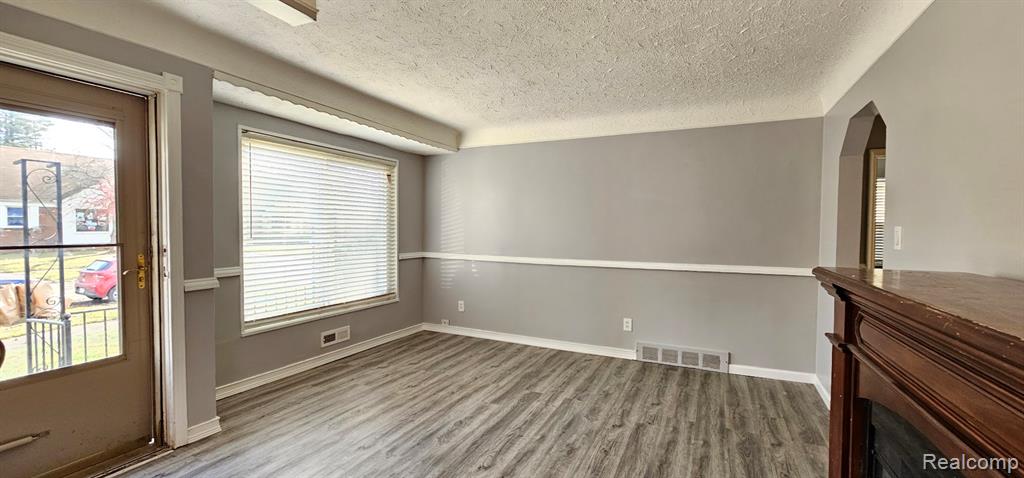 26495 Monticello Street Inkster, MI 48141 - Photo 9 of 20