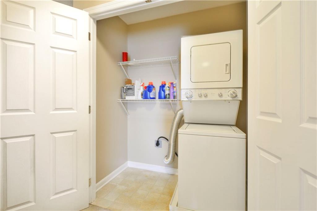 46 Castle View Drive McKees Rocks, PA 15136 - Photo 19 of 20 Upstairs Laundry