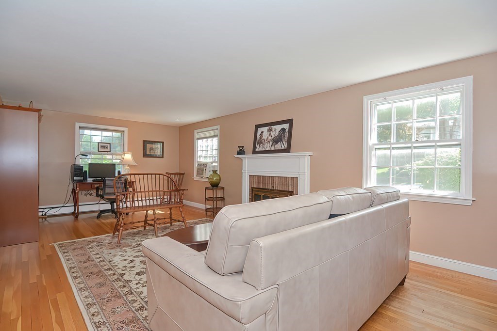 1335 Old Worcester Road Framingham, MA 01701 - Photo 18 of 42 Gallery Image 18