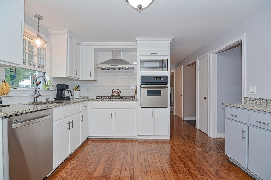 1335 Old Worcester Road Framingham, MA 01701 - Photo 7 of 42 Gallery Image 7