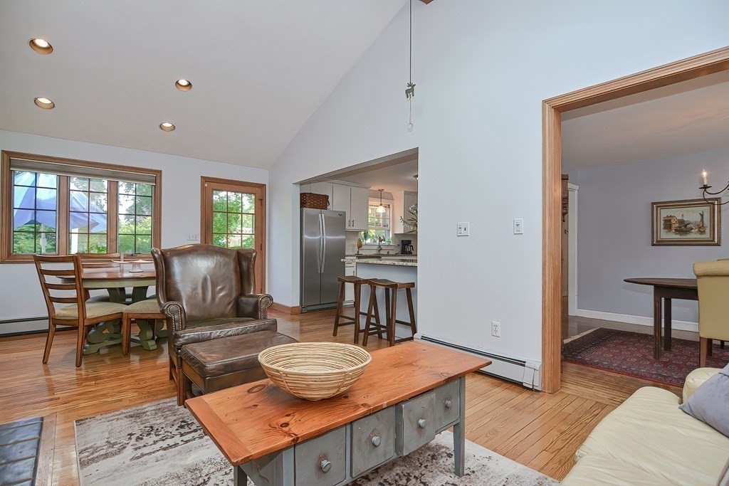 1335 Old Worcester Road Framingham, MA 01701 - Photo 9 of 42 Gallery Image 9