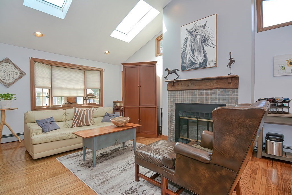 1335 Old Worcester Road Framingham, MA 01701 - Photo 10 of 42 Gallery Image 10