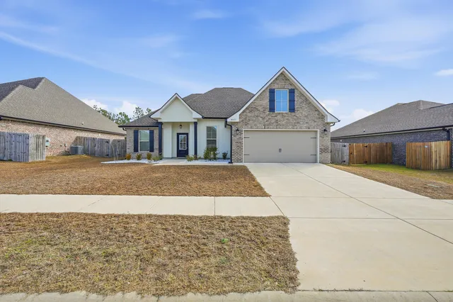 $399,900 | 4631 Jayhawk Drive, Crestview, FL 32539