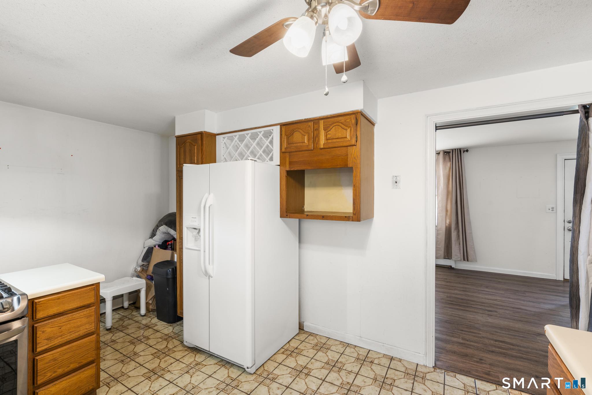 537 George Washington Road Enfield, CT 06082 - Photo 14 of 37