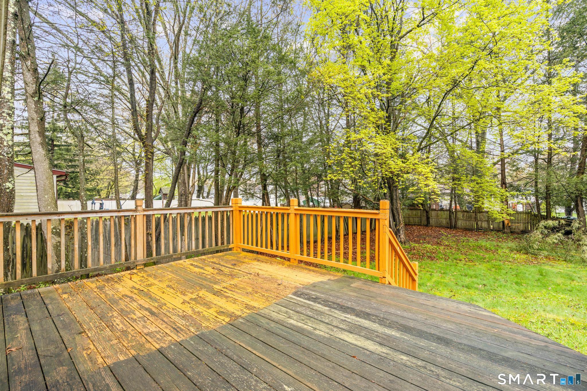537 George Washington Road Enfield, CT 06082 - Photo 19 of 37
