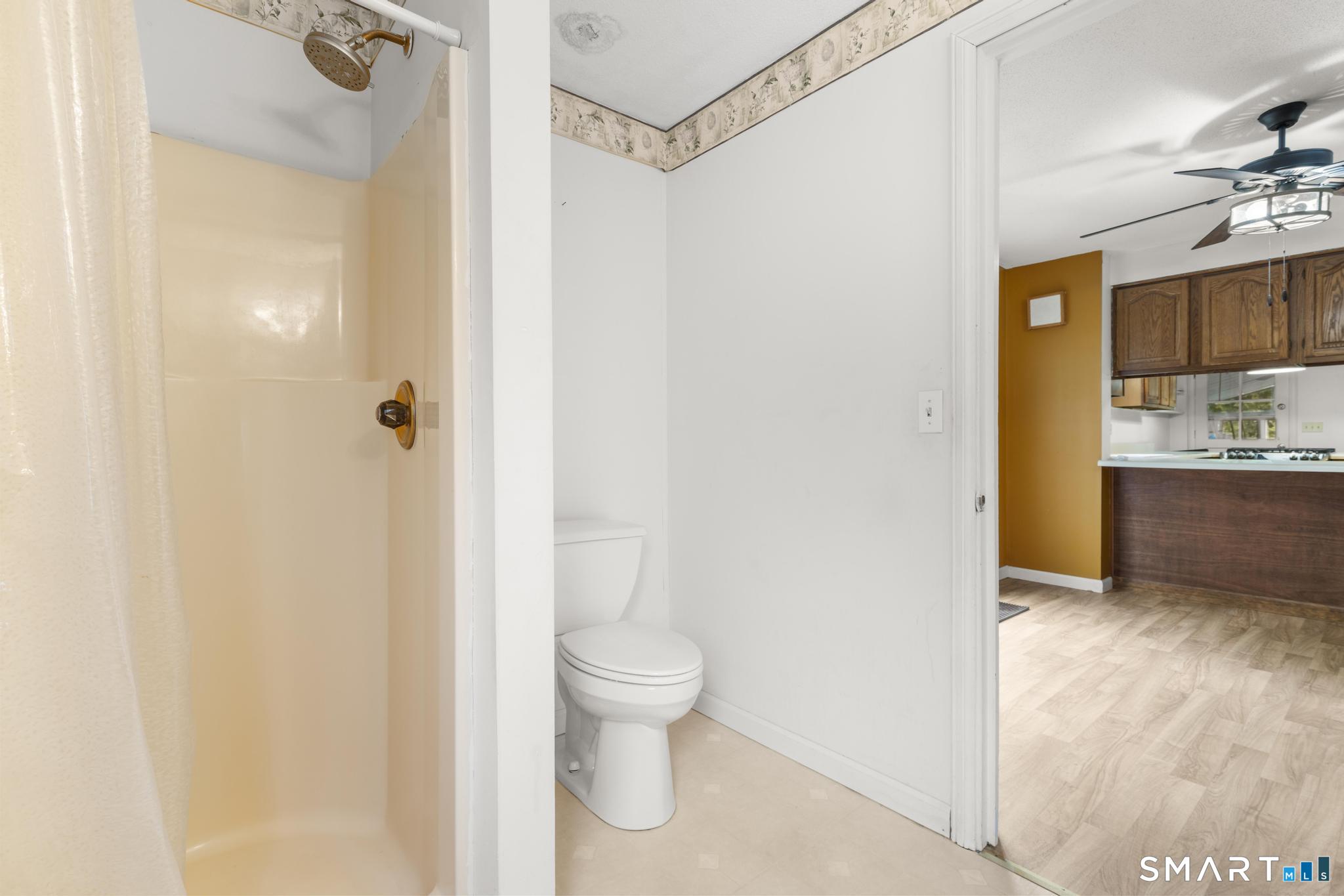 537 George Washington Road Enfield, CT 06082 - Photo 21 of 37