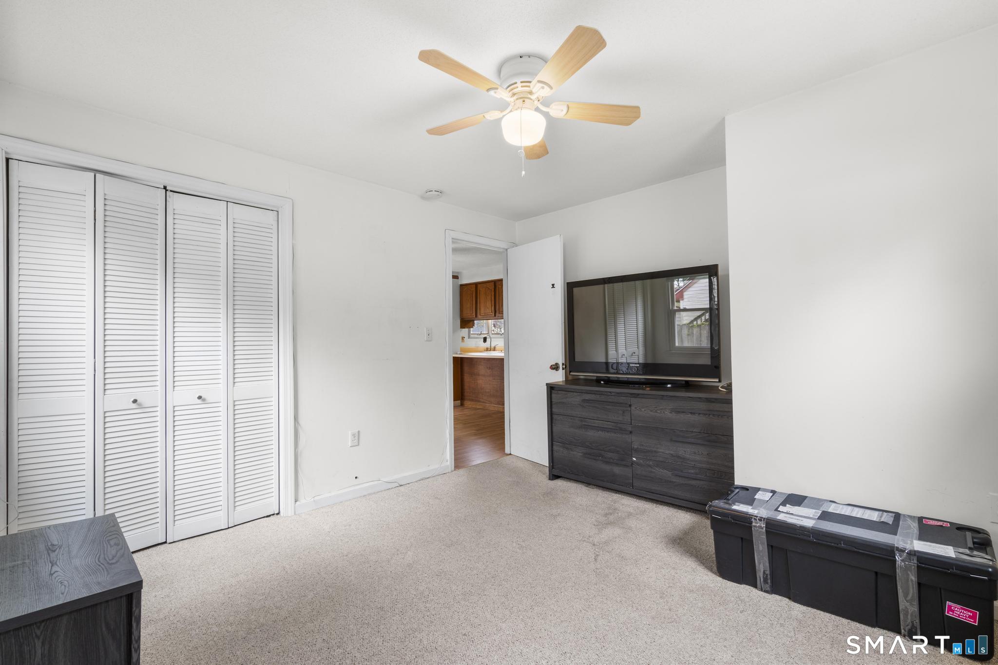 537 George Washington Road Enfield, CT 06082 - Photo 27 of 37