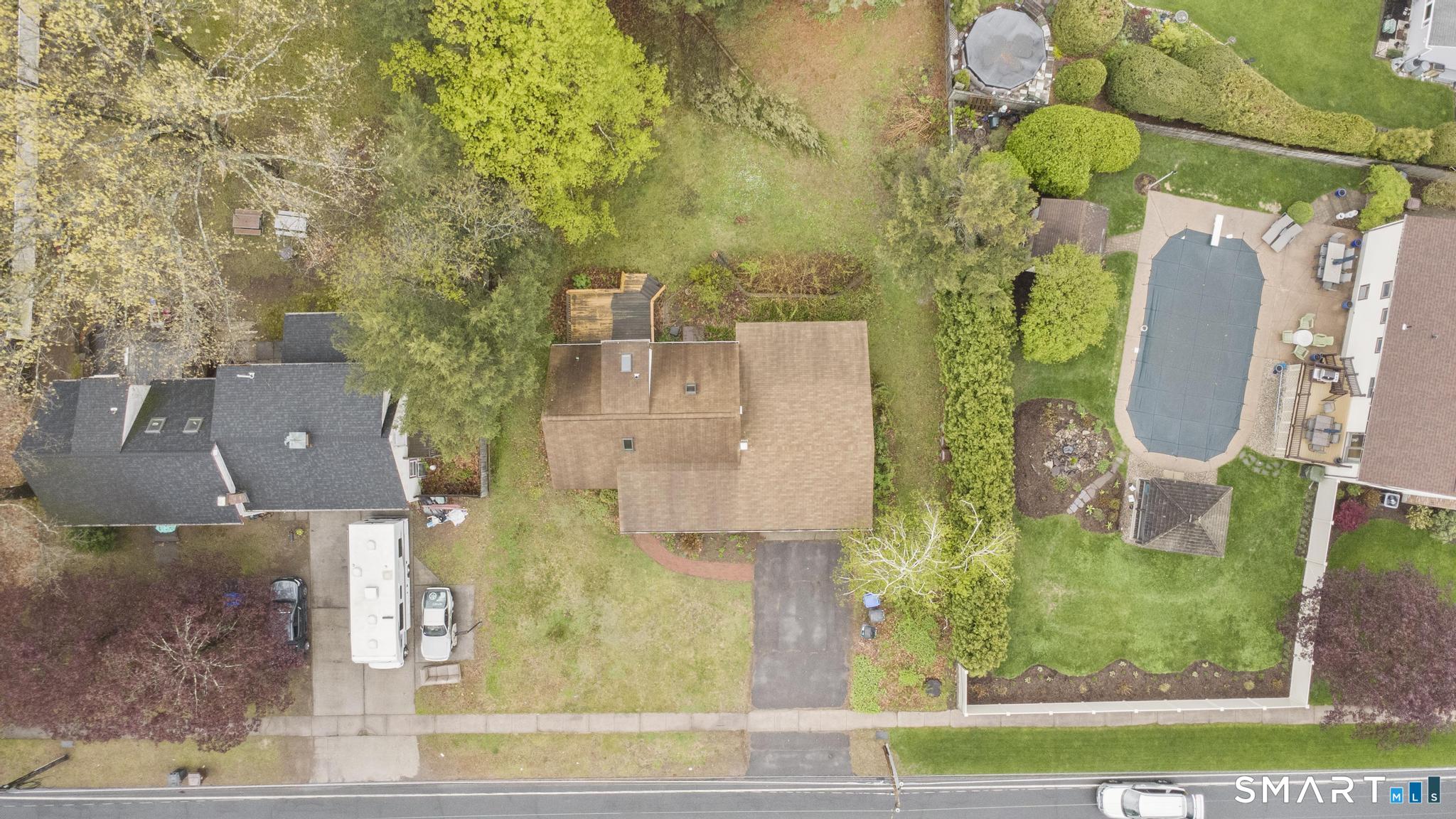 537 George Washington Road Enfield, CT 06082 - Photo 3 of 37