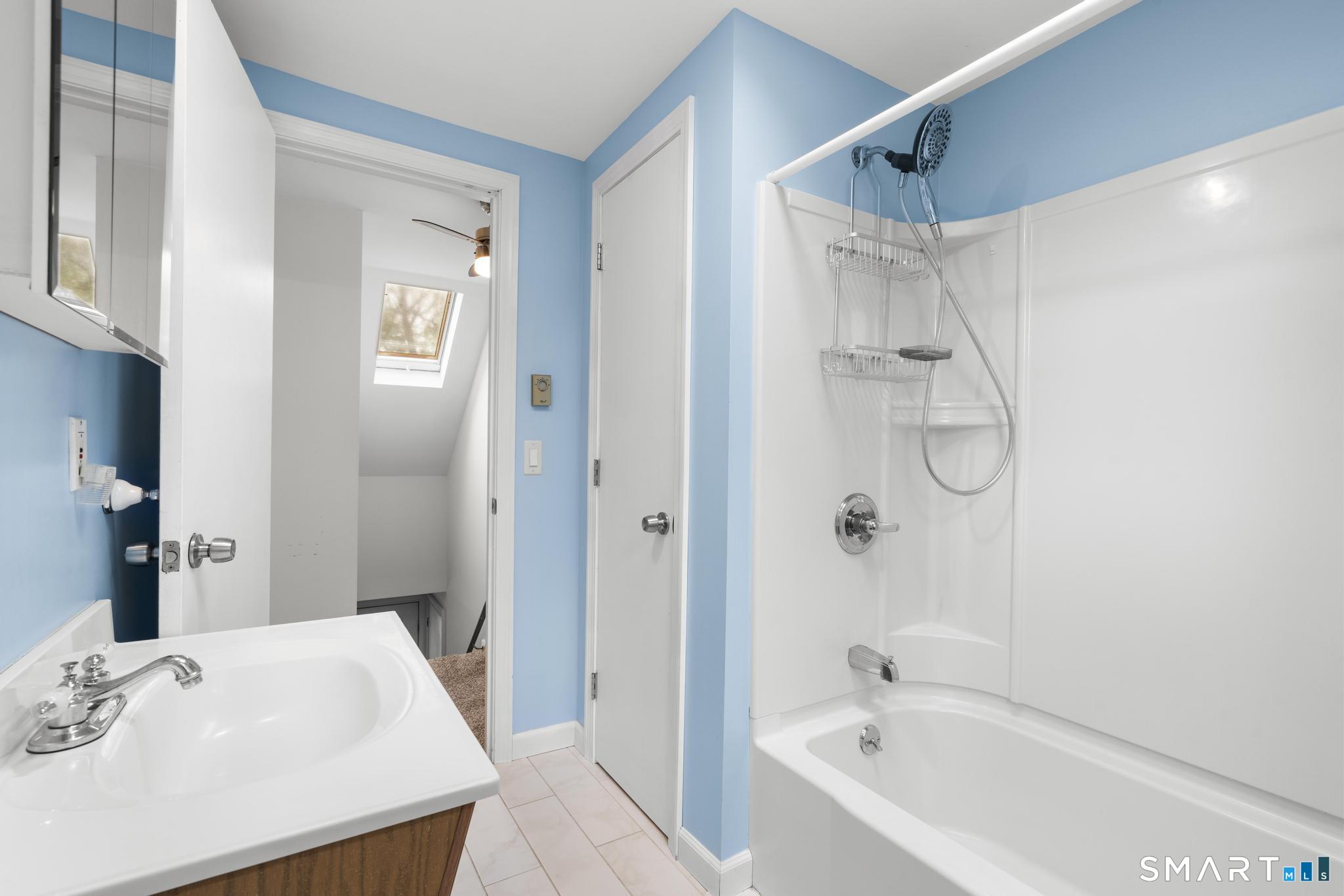 537 George Washington Road Enfield, CT 06082 - Photo 33 of 37