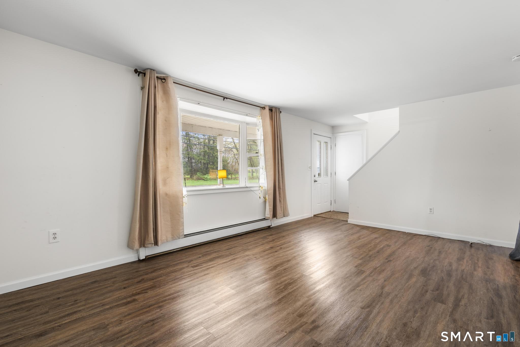 537 George Washington Road Enfield, CT 06082 - Photo 7 of 37