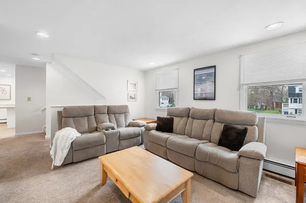 $799,900 | 2 Rhode Island Road, Wilmington, MA 01887