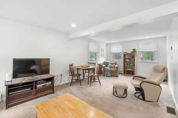 $799,900 | 2 Rhode Island Road, Wilmington, MA 01887