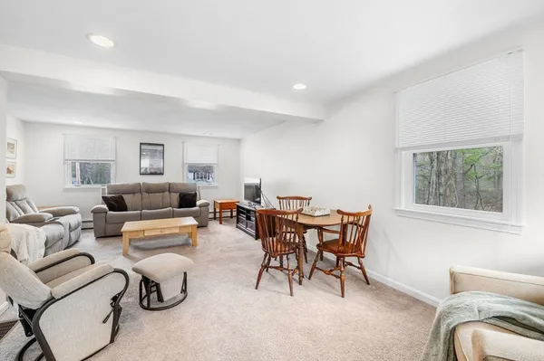 $799,900 | 2 Rhode Island Road, Wilmington, MA 01887
