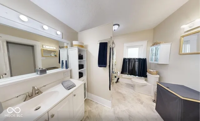 $443,000 | 5413 South County Road 0, Clayton, IN 46118