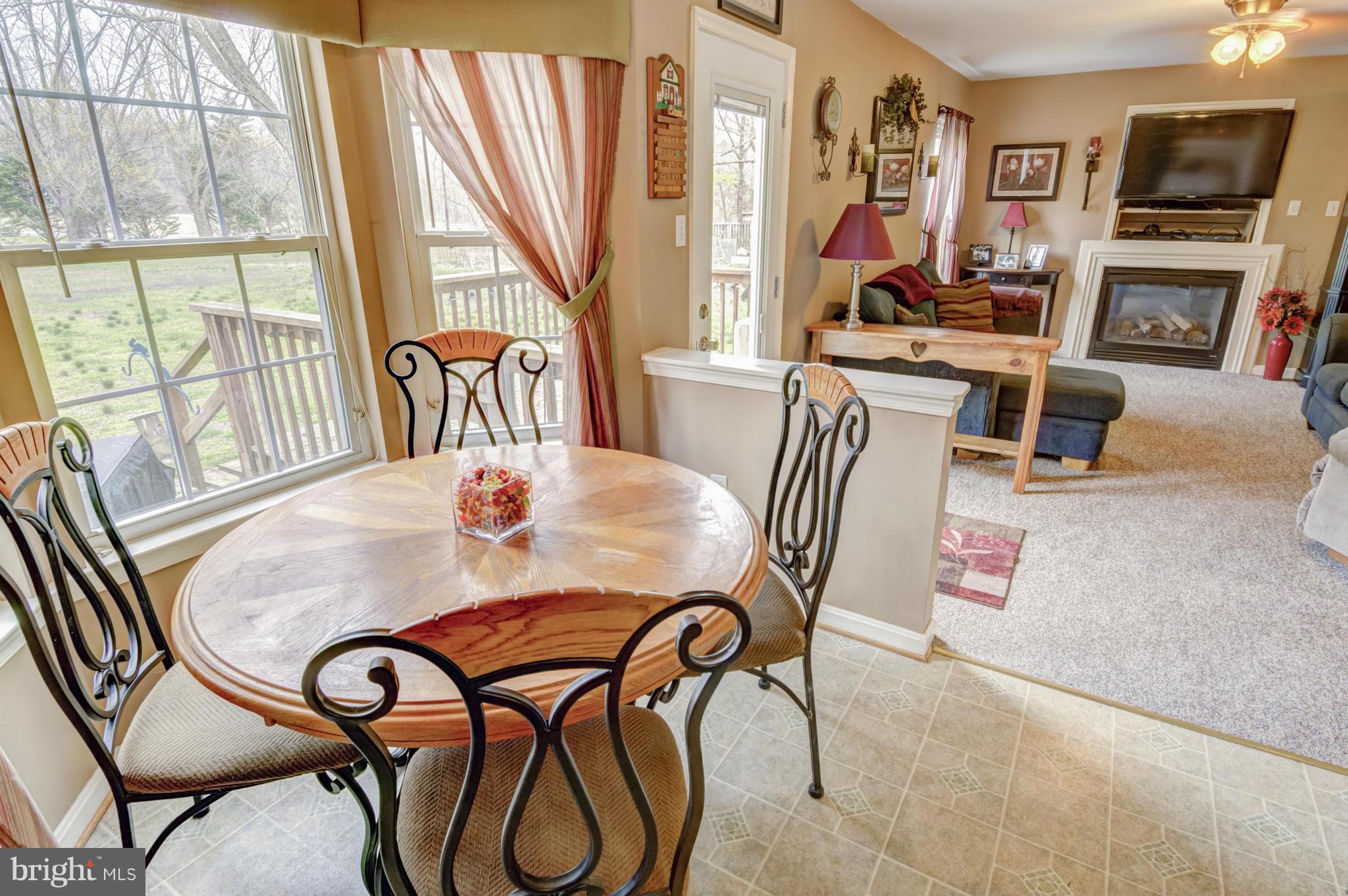 10070 Howes Road Dunkirk, MD 20754 - Photo 11 of 30 Eat In Kitchen