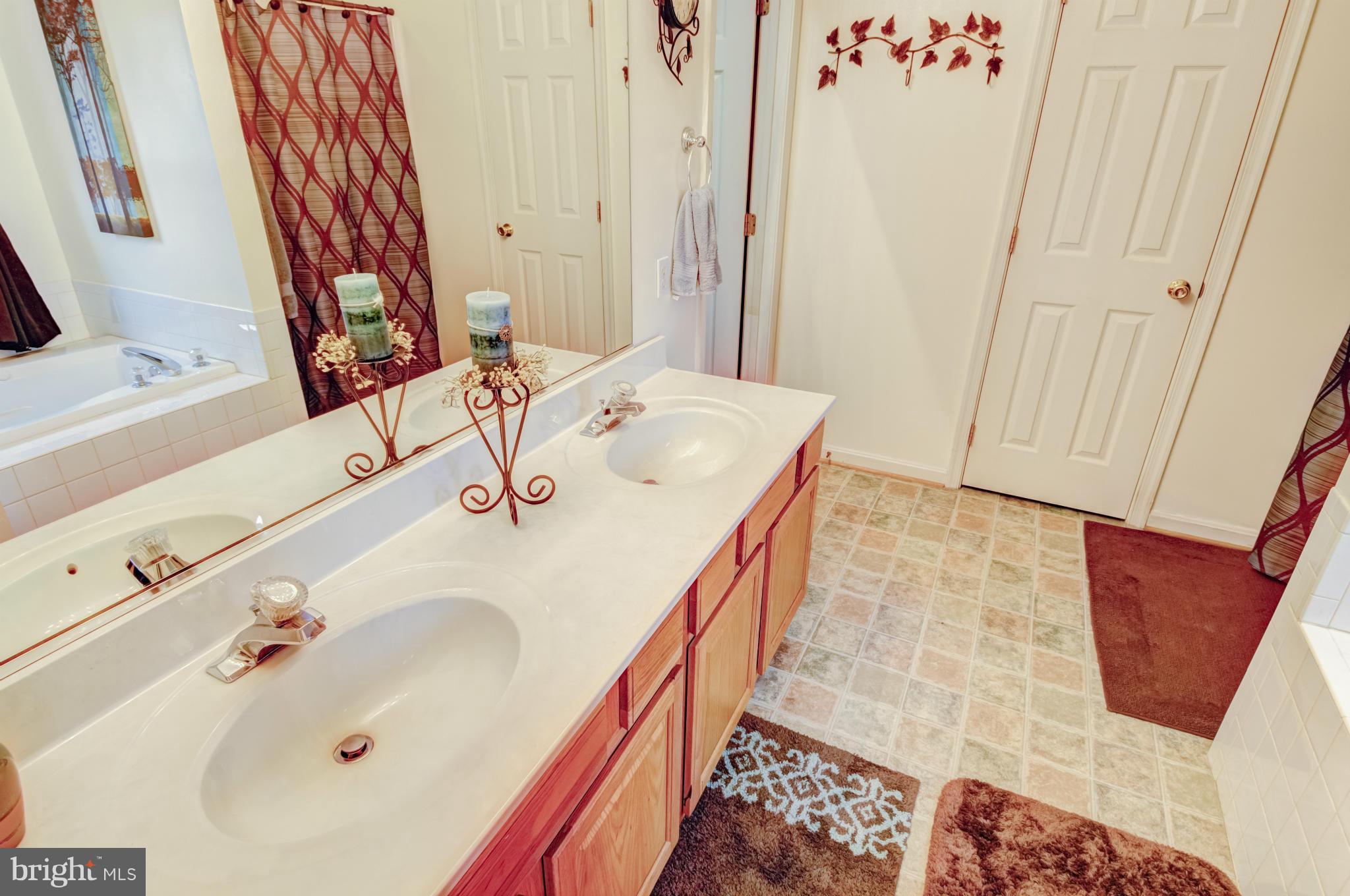 10070 Howes Road Dunkirk, MD 20754 - Photo 19 of 30 Bath (Master)