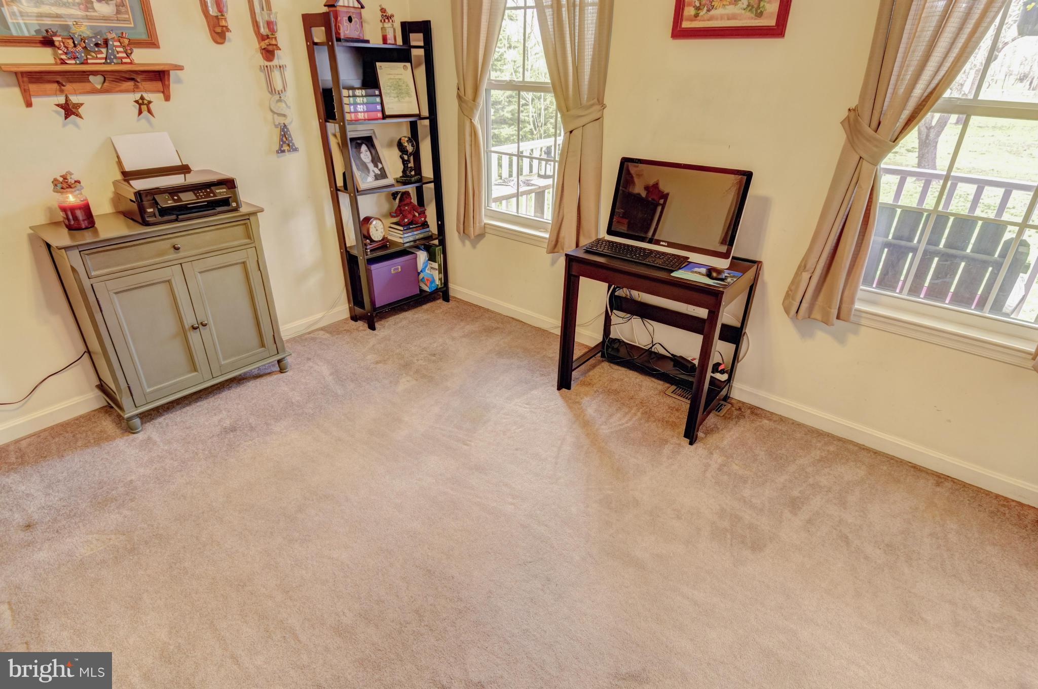 10070 Howes Road Dunkirk, MD 20754 - Photo 23 of 30 Living Room