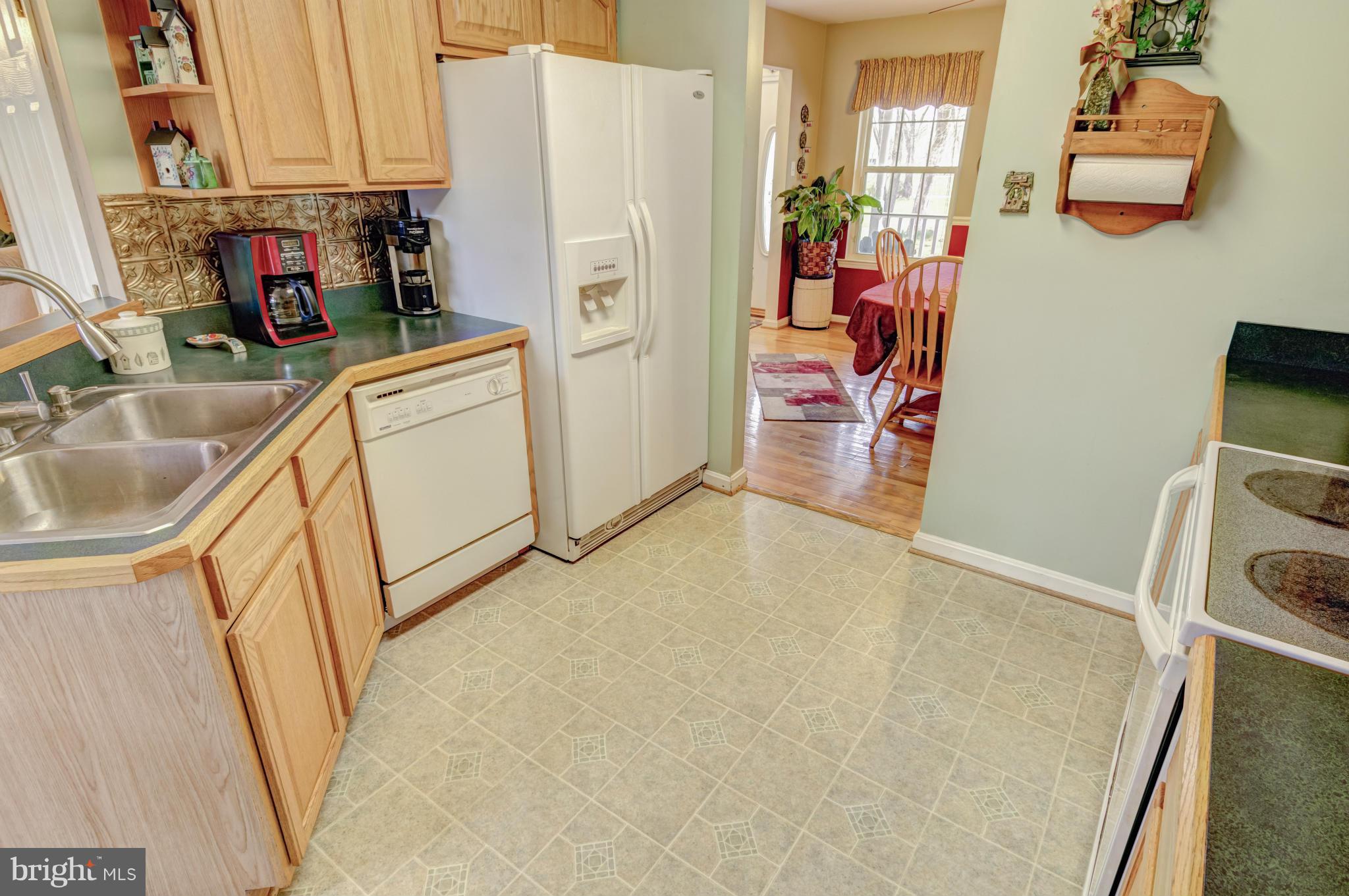 10070 Howes Road Dunkirk, MD 20754 - Photo 26 of 30 Kitchen