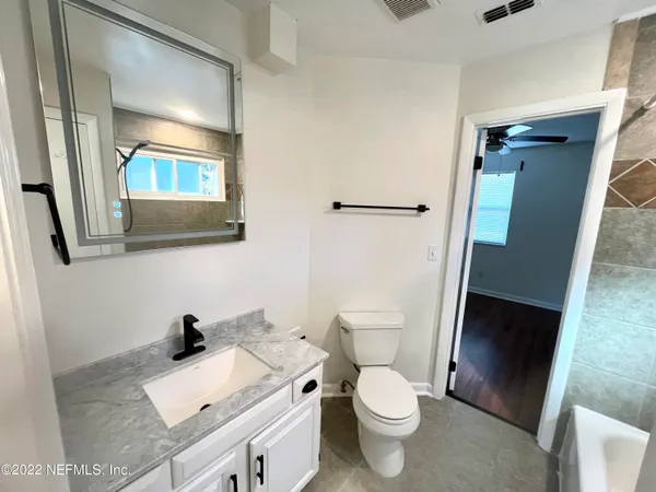 $1,450 | 2066 Utah Avenue, Unit 2, Jacksonville, FL 32207