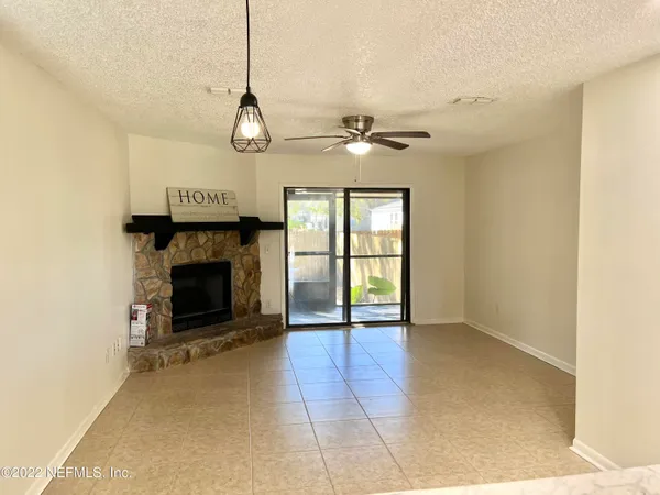 $1,450 | 2066 Utah Avenue, Unit 2, Jacksonville, FL 32207