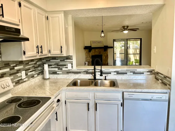 $1,450 | 2066 Utah Avenue, Unit 2, Jacksonville, FL 32207