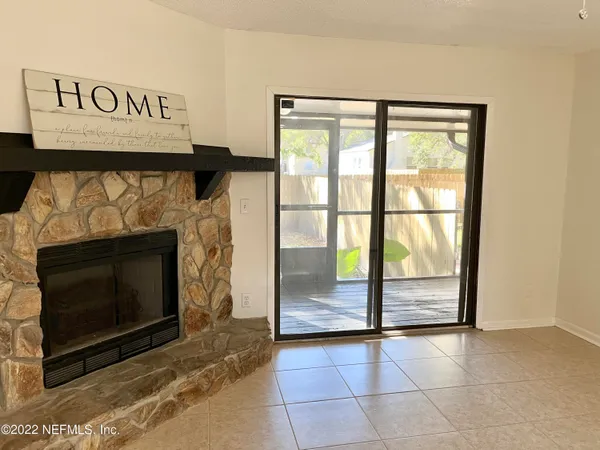 $1,450 | 2066 Utah Avenue, Unit 2, Jacksonville, FL 32207