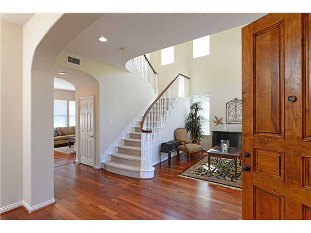 2677 Ridgegate Row La Jolla, CA 92037 - Photo 2 of 24