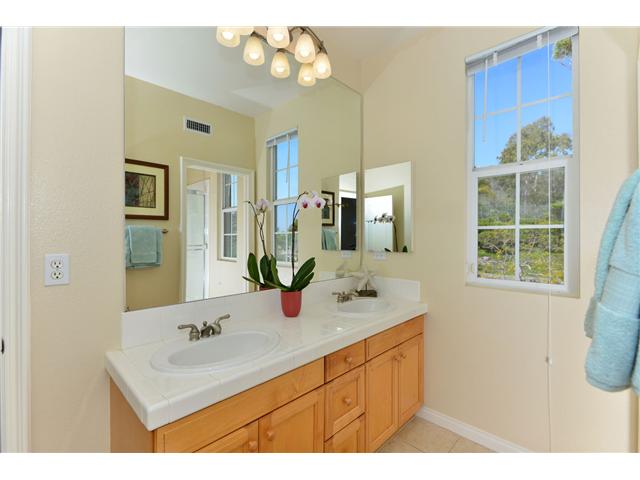 2677 Ridgegate Row La Jolla, CA 92037 - Photo 14 of 24