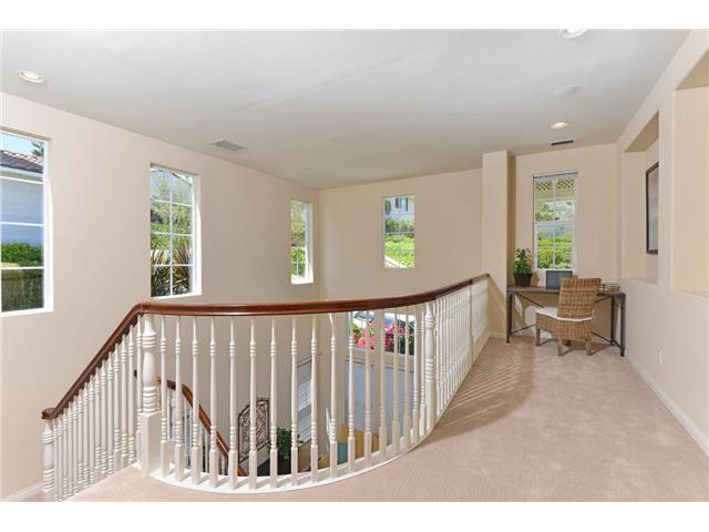 2677 Ridgegate Row La Jolla, CA 92037 - Photo 15 of 24