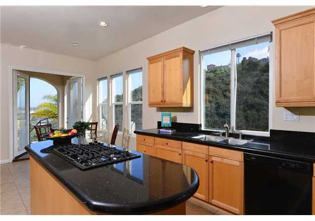2677 Ridgegate Row La Jolla, CA 92037 - Photo 5 of 24