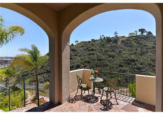 2677 Ridgegate Row La Jolla, CA 92037 - Photo 10 of 24