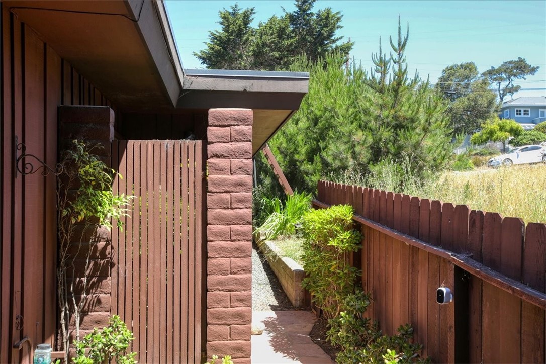 798 Drake Street Cambria, CA 93428 - Photo 40 of 45 a view of outdoor space and yard