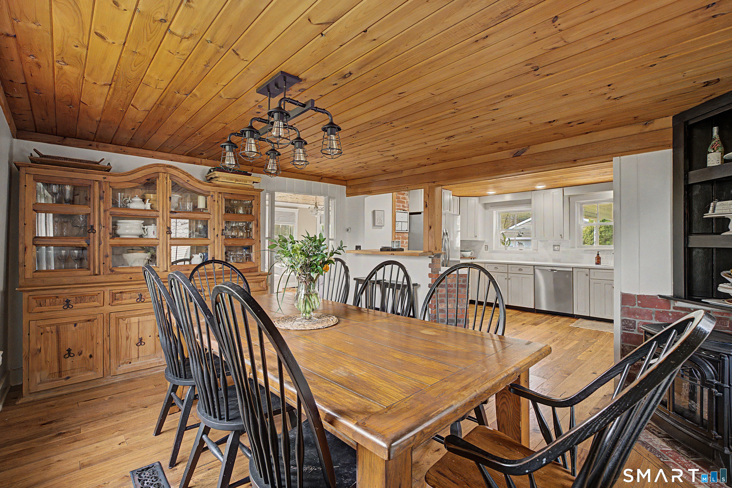 602 Durham Road Madison, CT 06443 - Photo 13 of 34 The perfect space for entertaining