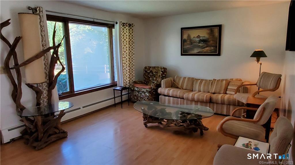 32 Fernridge Road West Hartford, CT 06107 - Photo 4 of 22 Gallery Image 4
