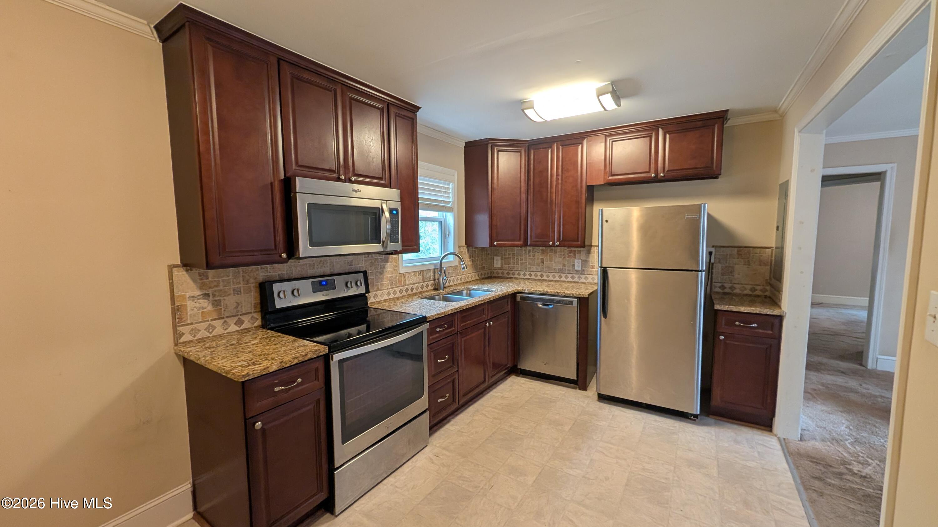 906 Sunset Drive Carthage, NC 28327 - Photo 6 of 15 PXL_20260117_183837391